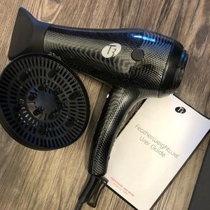T3 Featherweight Luxe hair dryer